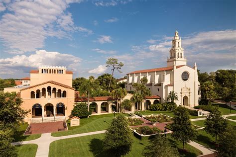 19 Reasons Rollins is America’s Most Beautiful Campus