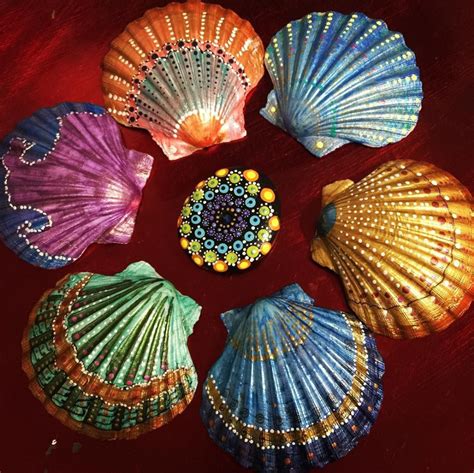 Dot painted seashells by Aggie Janssens may 2017 - craftIdea.org | Shell crafts diy, Shell ...