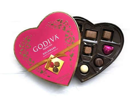 The 5 best heart-shaped boxes of chocolate for Valentine’s Day ...