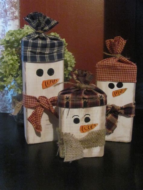 Set of 3 Primitive Wooden Snowmen. $12.00, via Etsy. | Christmas wood crafts, Christmas wood ...