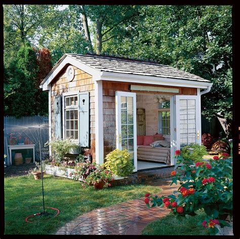 17 Charming She-Sheds to Inspire Your Own Backyard Getaway | Backyard sheds, Shed decor ...