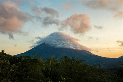 1,600+ Arenal Volcano National Park Stock Photos, Pictures & Royalty-Free Images - iStock