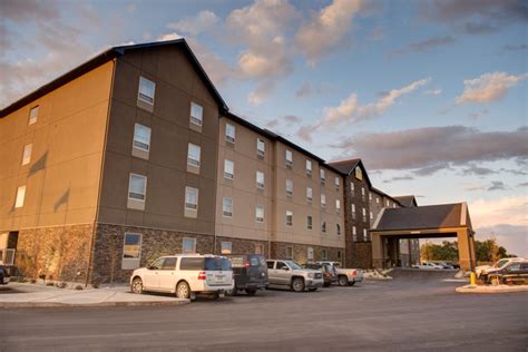 Western Star hotels in SE Sask, SW Man. offer free hot showers and ...