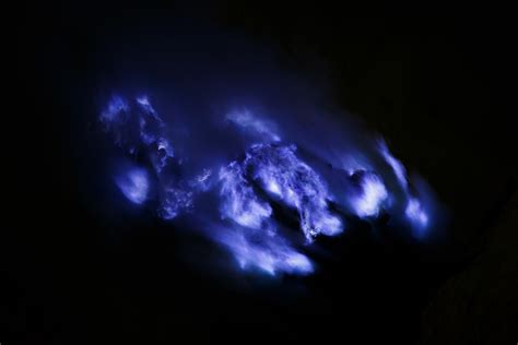 Photos of Incredible Blue 'Lava' Flowing Down the Kawah Ijen Volcano - 500px