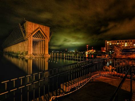 Marquette-Ore-Dock-Lower-Harbor-Night-Photography