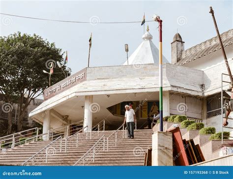 Parasnath Hills, Giridih, Jharkhand, India May 2018 - View Of A Jain Pilgrim In Parasnath Temple ...