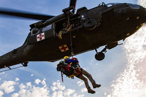 Training prepares 'Yakima Dustoff' for civilian mountain rescue operations | Article | The ...