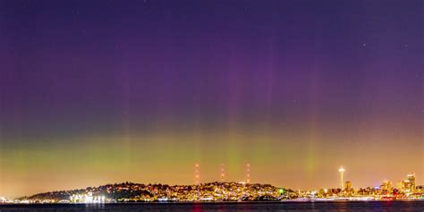 Northern Lights put on dazzling show over Seattle area | Fox Weather