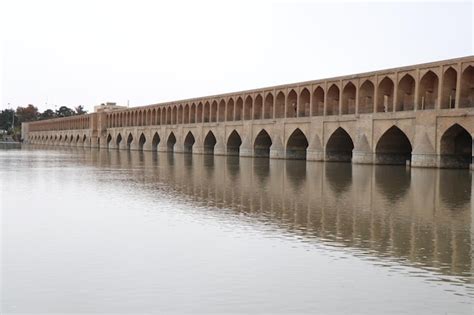 Premium Photo | Thirty-three bridges of isfahan iran