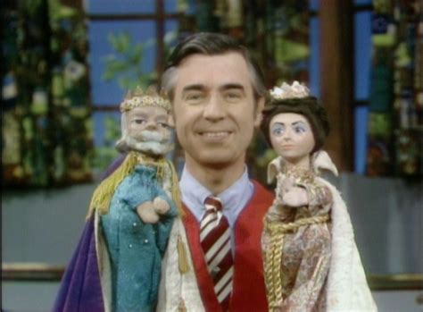 MR shows off the puppets in house (1384) - Mister Rogers' Neighborhood