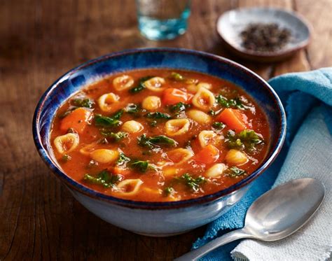 Healthy soup recipes – Slimming World Minestrone soup | Slimming World