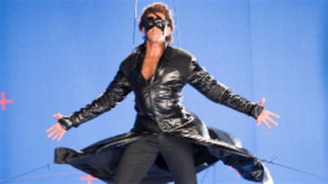 Watch Video: Hrithik Roshan becomes Krrish again!