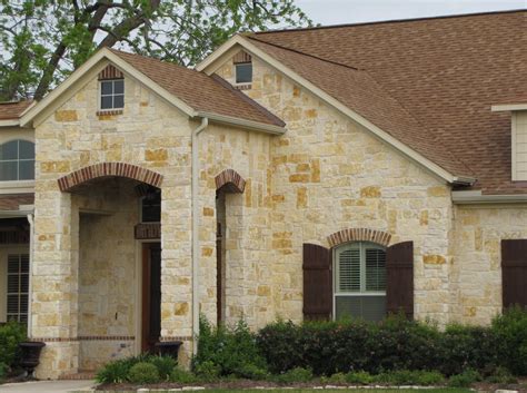 17 Beautiful Texas Limestone Houses - DMA Homes