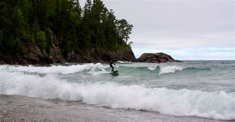 Surfing The Great Lakes: When, Where And How | vlr.eng.br