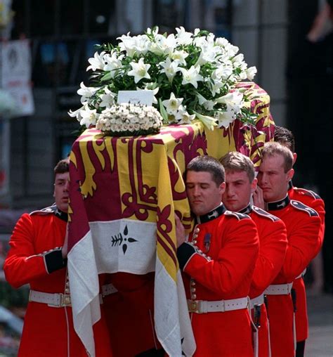 AP Was There: A sea of tears for Princess Diana’s funeral | The Seattle Times