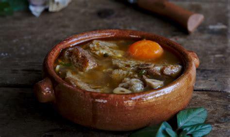 Garlic Soup with Egg and Croutons Recipe