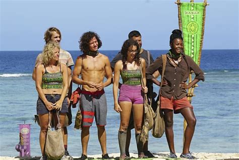 Watch Survivor Season 33 Episode 7 Online - TV Fanatic