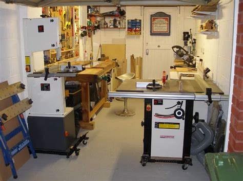 Dream of a Bigger Workshop? Here are 5 Layouts that Utilize Work Space ...