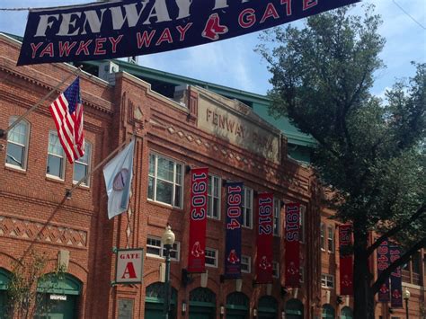 Red Sox hope to win title at Fenway – TommieMedia