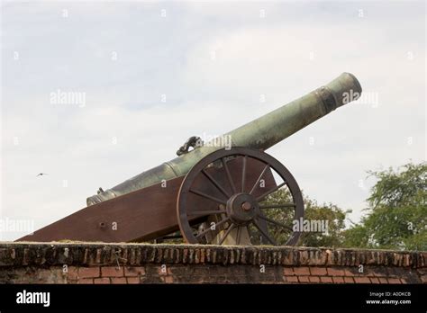 Cannon at Fort Cornwallis Penang Stock Photo - Alamy