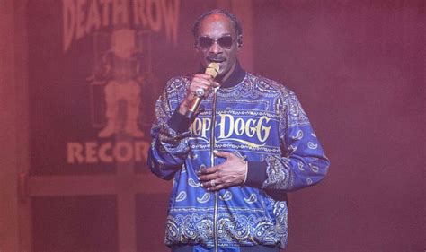 The real reason Snoop Dogg claimed to ‘give up the smoke’ - Celebrity ...