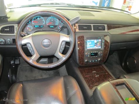 2009 GMC Yukon Denali Dashboard Photos | GTCarLot.com