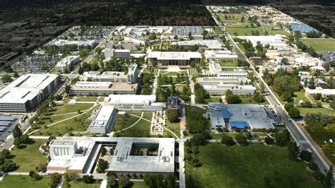 California State University Northridge - Blueberry College & Universitet