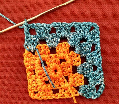 crochet kalaakari: Mitered granny square free pattern