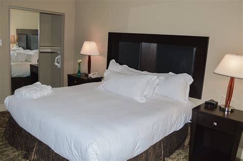 Hilton Dallas/Southlake Town Square Rooms: Pictures & Reviews - Tripadvisor