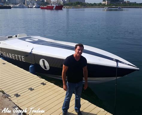 John Travolta in Speed Kills – Behind the Scenes – Powerboat Racing World