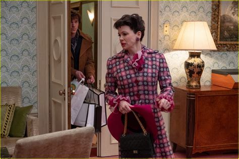 Renee Zellweger Is Judy Garland in 'Judy' - See New Pictures From the ...