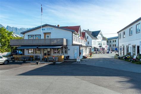 LOFOTEN ARCTIC HOTEL (AU$144): 2022 Prices & Reviews (Henningsvaer, Norway) - Photos of Hotel ...