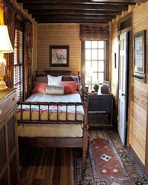 Modern Cabin Bedroom Decor - Design Corral