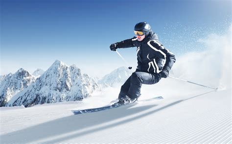 Snow Skiing Wallpaper