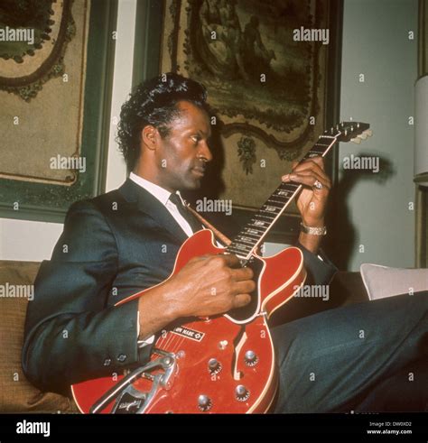 CHUCK BERRY US rock musician about 1964 Stock Photo - Alamy