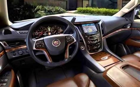 Comparison - GMC Yukon XL Denali 2017 - vs - Cadillac Escalade ESV ...