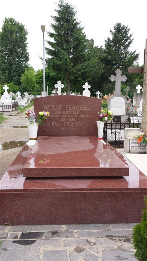 Nicolae Ceausescu Grave