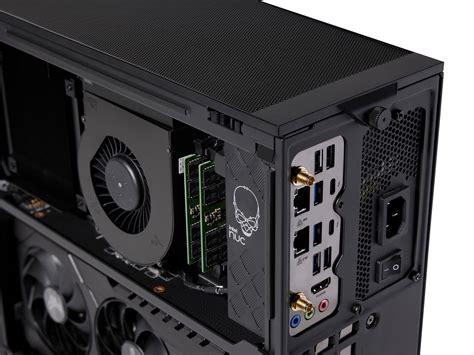 Intel lanzó su nueva mini PC NUC 13 Extreme Kit para gaming