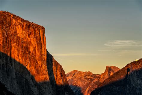 Sunset & Moonrise El Capitan & Half Dome: Sunrise & Sunset Images: Photographs by Richard King