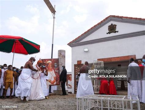 17 Royal Palace Of Oba Of Benin Stock Photos, High-Res Pictures, and ...