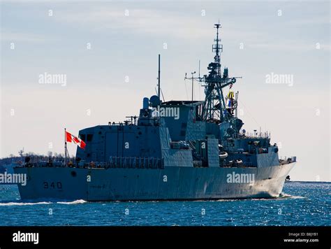 Halifax class frigate HMCS ST. JOHN'S (FFH 340) departs Halifax Harbour Stock Photo - Alamy