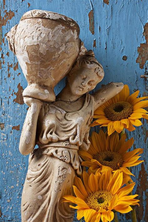 Statue Of Woman With Sunflowers | Statue, Garden statues, Sunflower ...