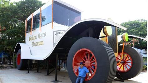 India man eyes record with 26-foot-high car - BBC News