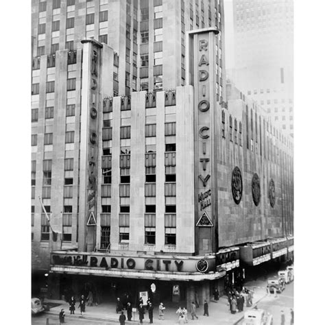 Radio City Music Hall History (24 x 36) - Walmart.com - Walmart.com