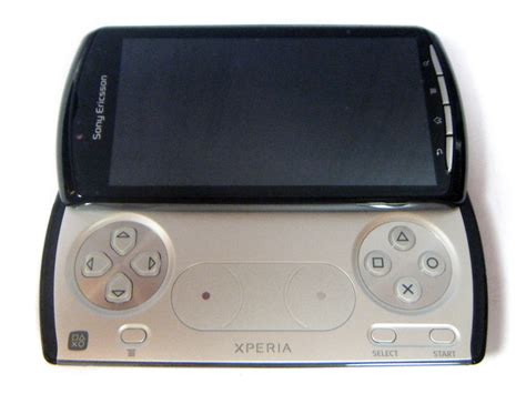 File:Sony Ericsson Xperia Play open.jpg - Wikimedia Commons