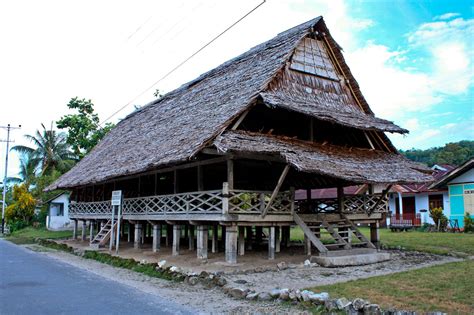 Nama Rumah Adat Maluku Utara, Gambar dan Keunikannya- Budayanesia