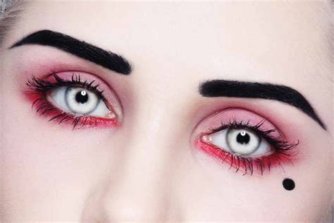 Vampire Blackout Contact Lenses – Halloween | Halloween contact lenses, Vampire eyes, Colored ...