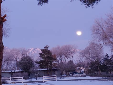 Sunrise as the full moon sets in Northern Nevada : r/sunrise