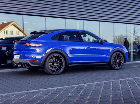 World’s first Cayenne Turbo gt in nogaro blue : r/Porsche