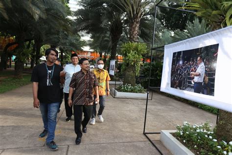 Ketum IKA Usakti Kunjungi Pameran Foto Rekam Jakarta 24+ - Teritorial.Com